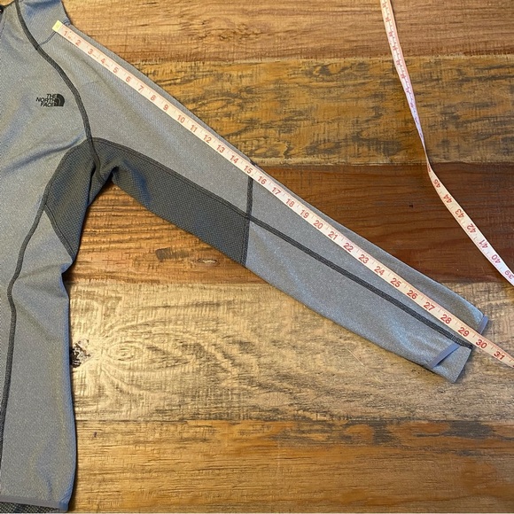 The North Face womens sz 1/4 Zip Mock Neck Pullover - Picture 8 of 14